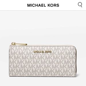 MICHAEL KORS Jet Set Travel Large Logo Quarter-Zip Wallet